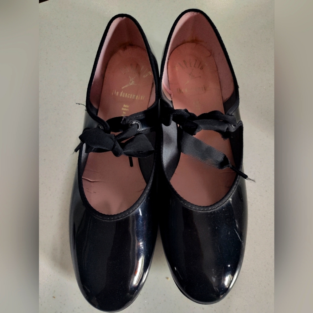 Women’s Size 10 tap shoes 👯‍♀️